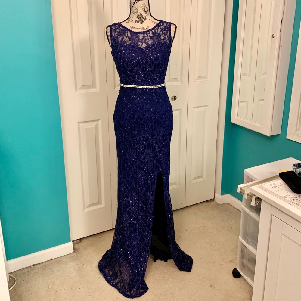 🌟Host Pick!🌟Gorgeous sapphire formal dress - Picture 2 of 3
